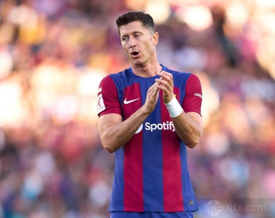 莱万多夫斯基连续七场比赛得分超过重要助攻，热火不断突破！