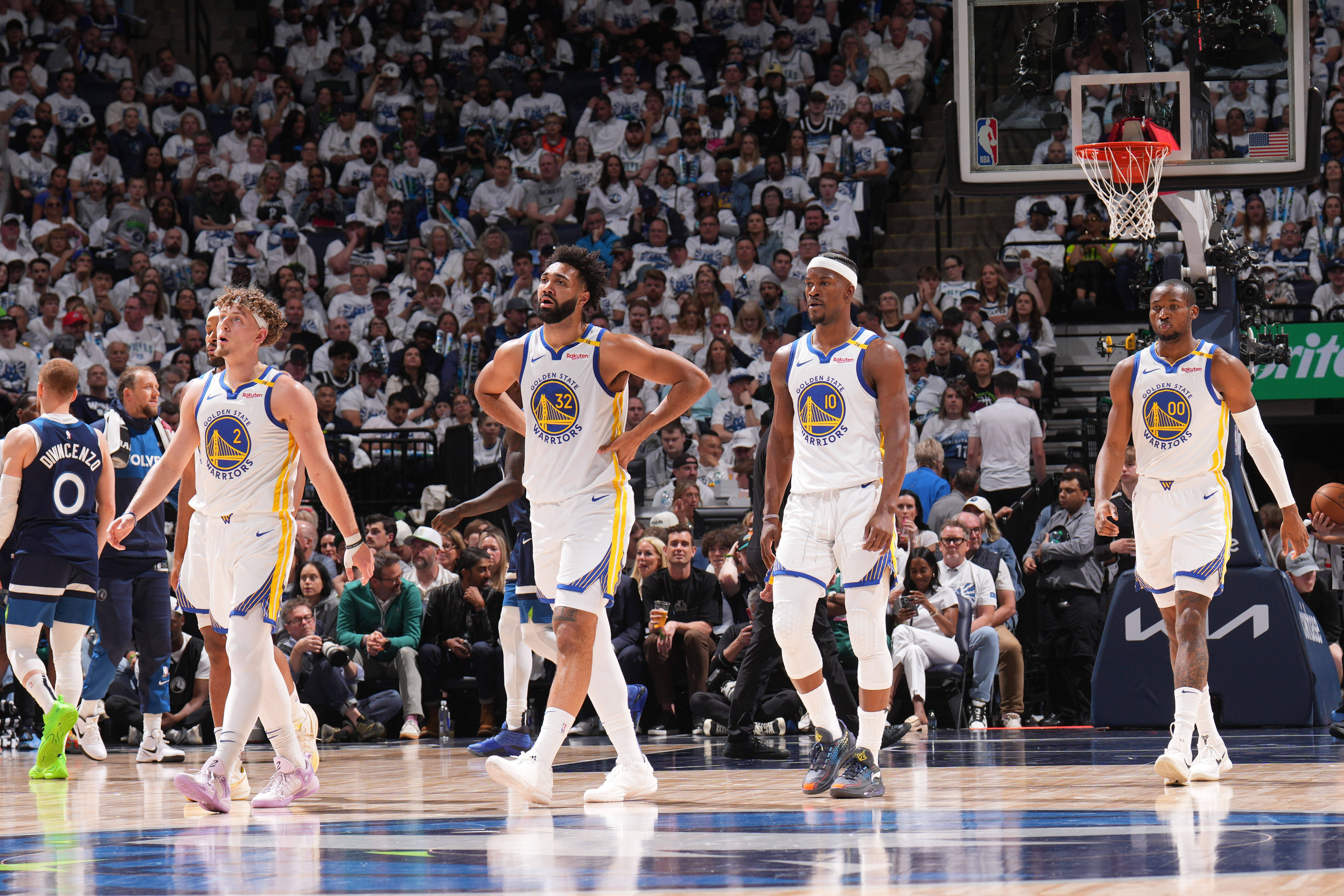 九游官方平台-巴特勒遭遇三持续失利,尤文图斯教练压力巨大!观众掌声雷动-九游官方平台