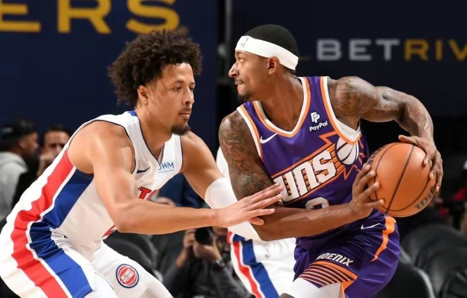 九游正版入口-费德勒在公牛比赛中险胜，出色发挥引发热议！引发球迷热议-九游正版入口